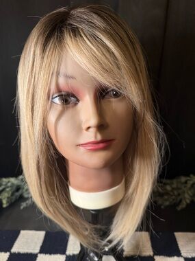 Blonde Layered Synthetic Wig with side swept bangs Natural Blonde